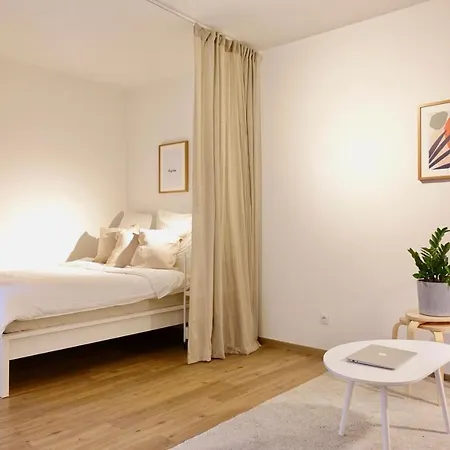 Neu - Gemütliches Und Modernes Mit Stellplatz *