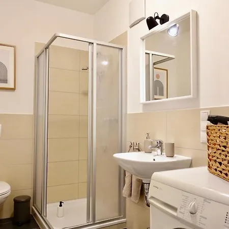 Neu - Gemuetliches Und Modernes Mit Stellplatz *