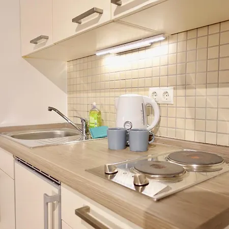 Modernes Studio-apartment Mit Privatem Stellplatz Fuer Bis Zu 4 Personen Nur Wenige Minuten Zur Mosel & Stadt 科布倫茨