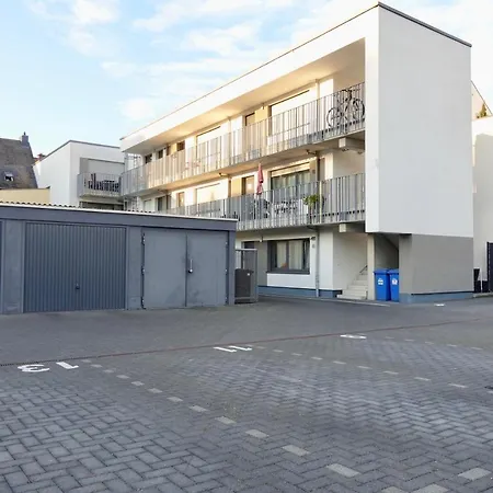 Modernes Studio-apartment Mit Privatem Stellplatz Fuer Bis Zu 4 Personen Nur Wenige Minuten Zur Mosel & Stadt *