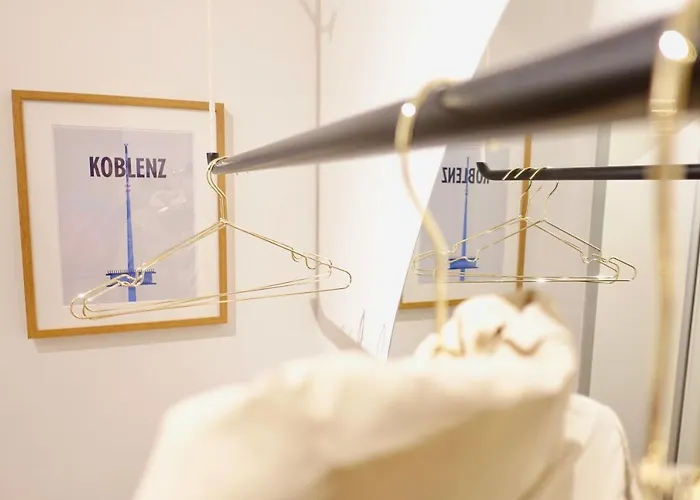 Modernes Studio-apartment Mit Privatem Stellplatz Fuer Bis Zu 4 Personen Nur Wenige Minuten Zur Mosel & Stadt Apartamento *