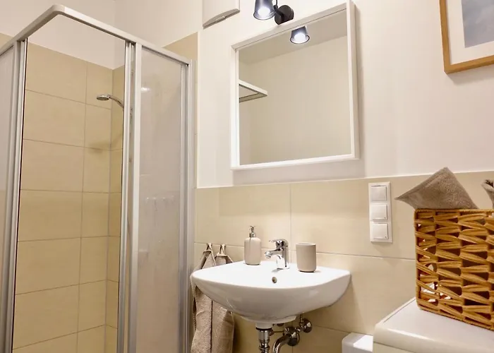 Modernes Studio-apartment Mit Privatem Stellplatz Fuer Bis Zu 4 Personen Nur Wenige Minuten Zur Mosel & Stadt * Coblença