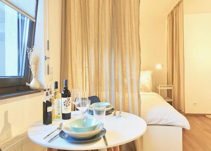 Modernes Studio-apartment Mit Privatem Stellplatz Fuer Bis Zu 4 Personen Nur Wenige Minuten Zur Mosel & Stadt Coblença