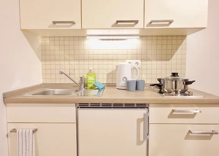 Modernes Studio-apartment Mit Privatem Stellplatz Fuer Bis Zu 4 Personen Nur Wenige Minuten Zur Mosel & Stadt Koblencja